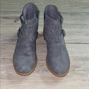 American eagle  low boots